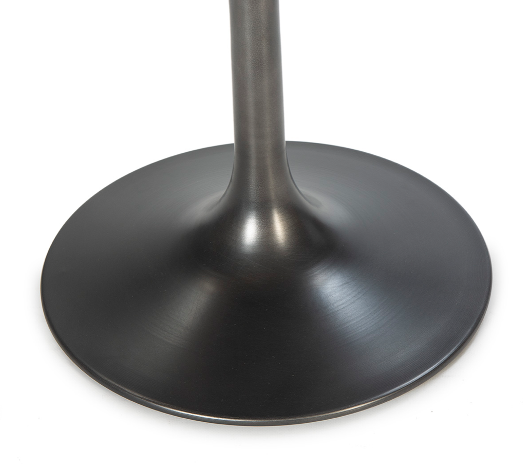 detalle pata metal negro mesa comedor redonda