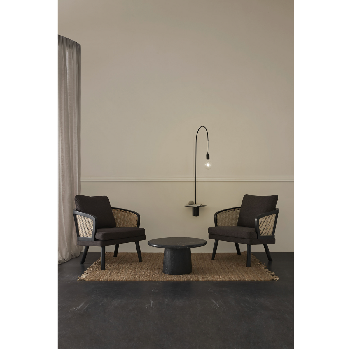 Sillón Vintage de Ratán Natural y Madera Negra con Brazos | Thai Natura