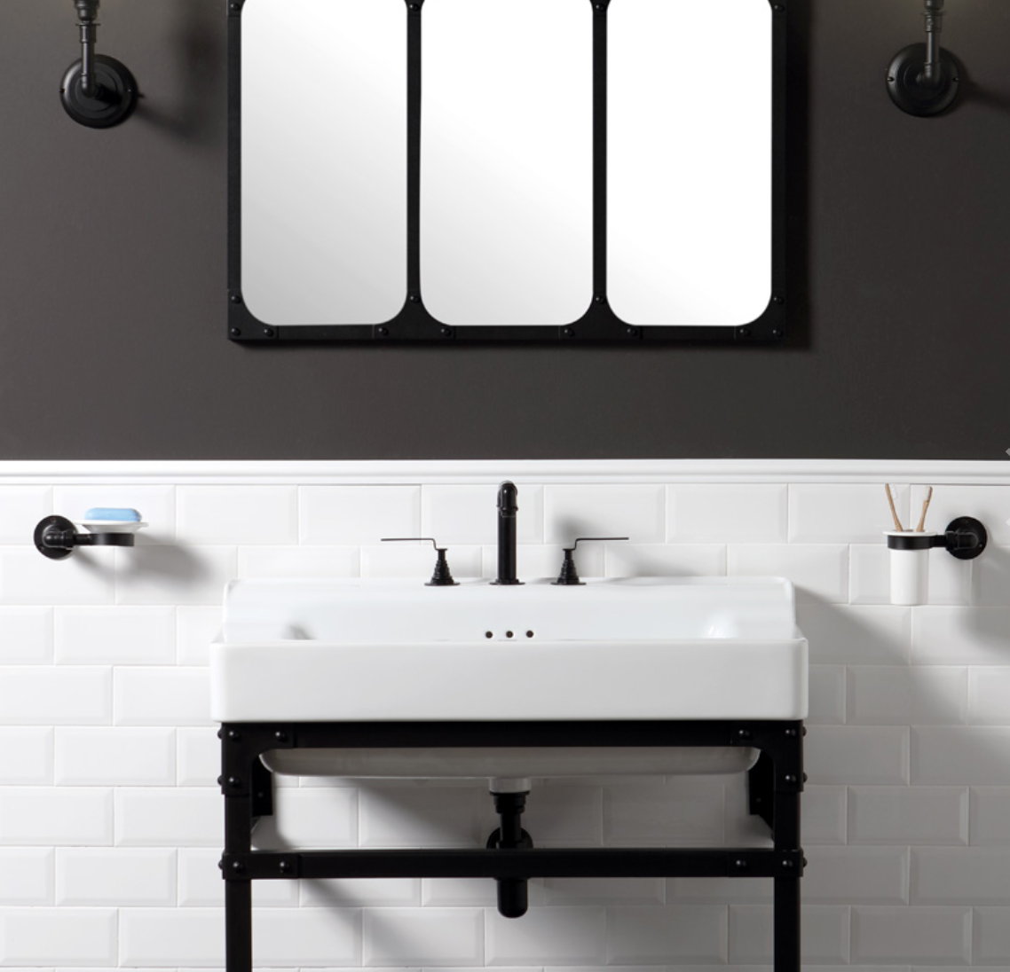 ambientación lavabo Industrialis 90 cm con base  metálica negra