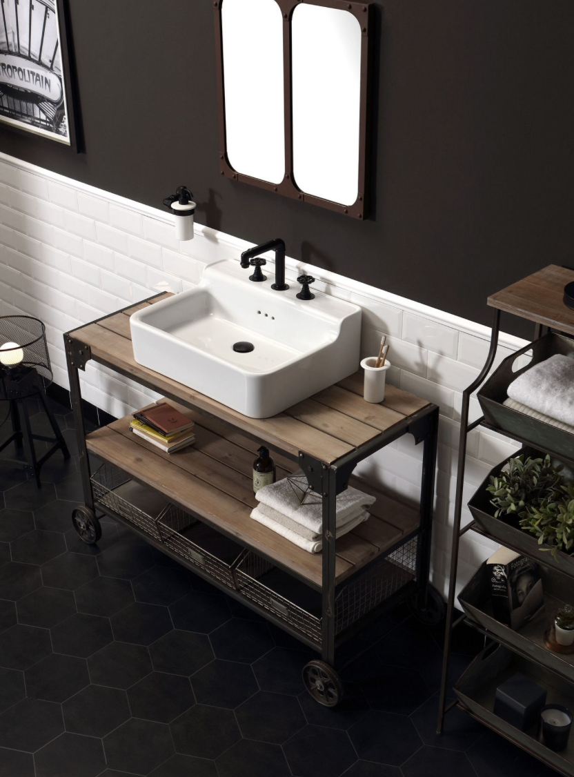 ambientación baño con lavabo sobreencimera Industrialis sobre mueble madera