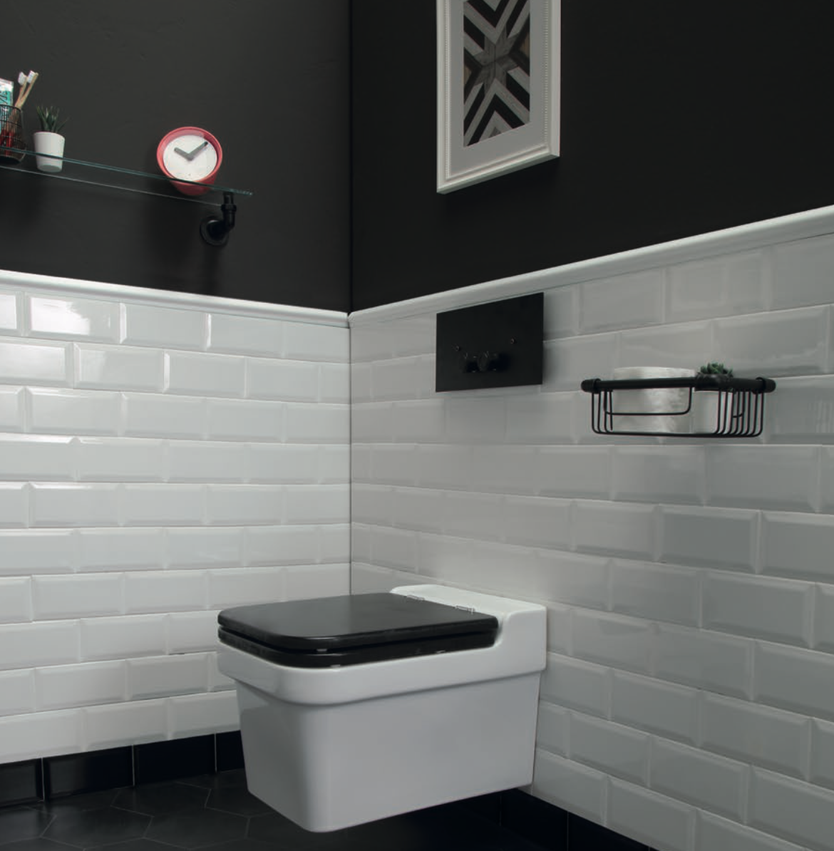 ambientación baño con placa para wc empotrado Geberit estilo industrial