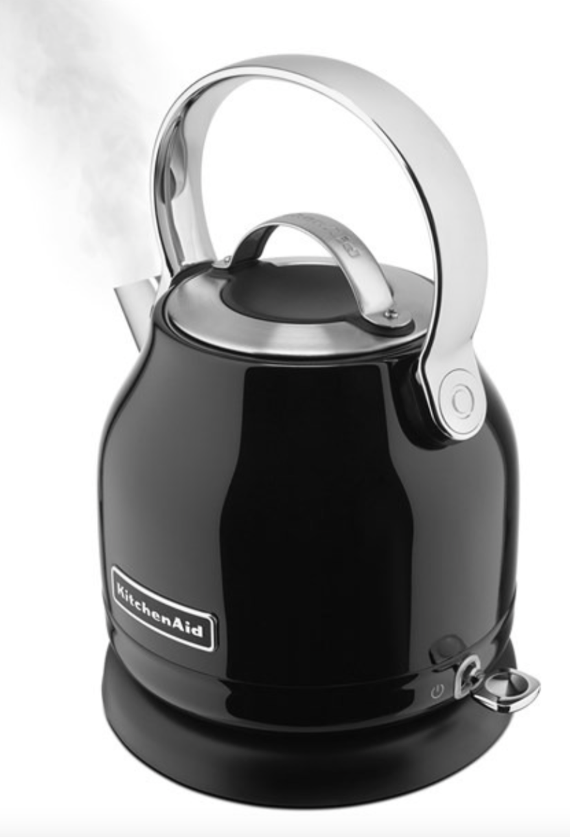 detalle hervidor Kitchen Aid retro negro
