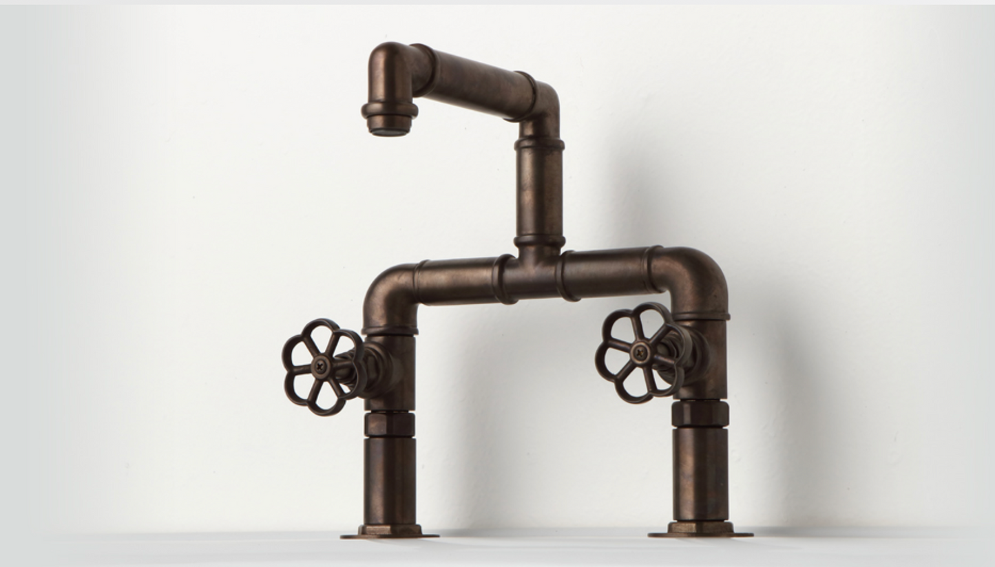 imagen grifería Industrialis en corten/marguerite