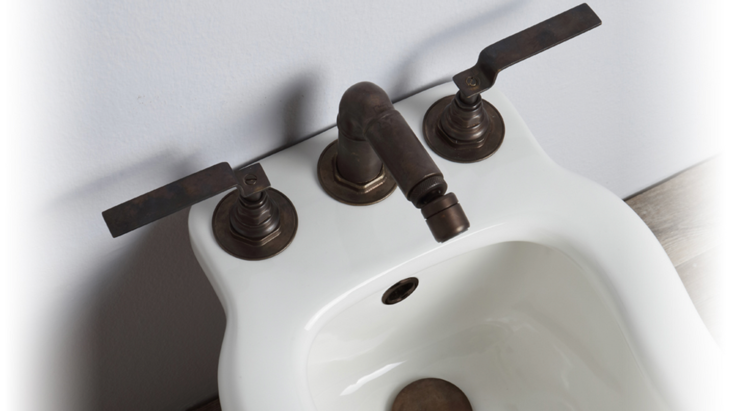 imagen grifería bidet Industrialis en corten