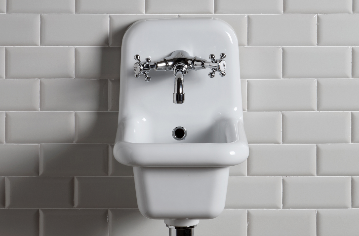 ambientación baño con grifería lavabo RL1023 cromo