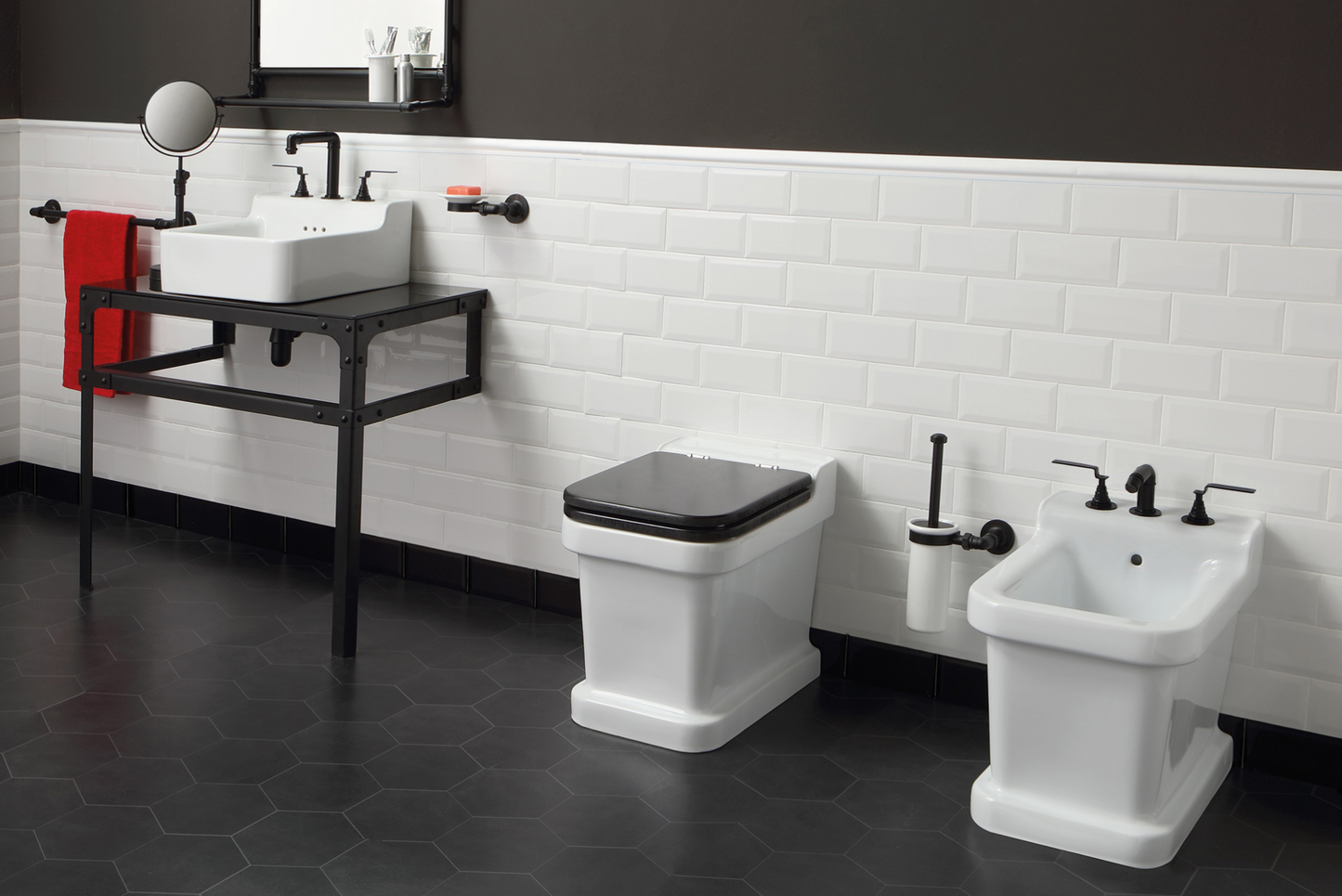 ambientación baño con wc Industrialis con tapa