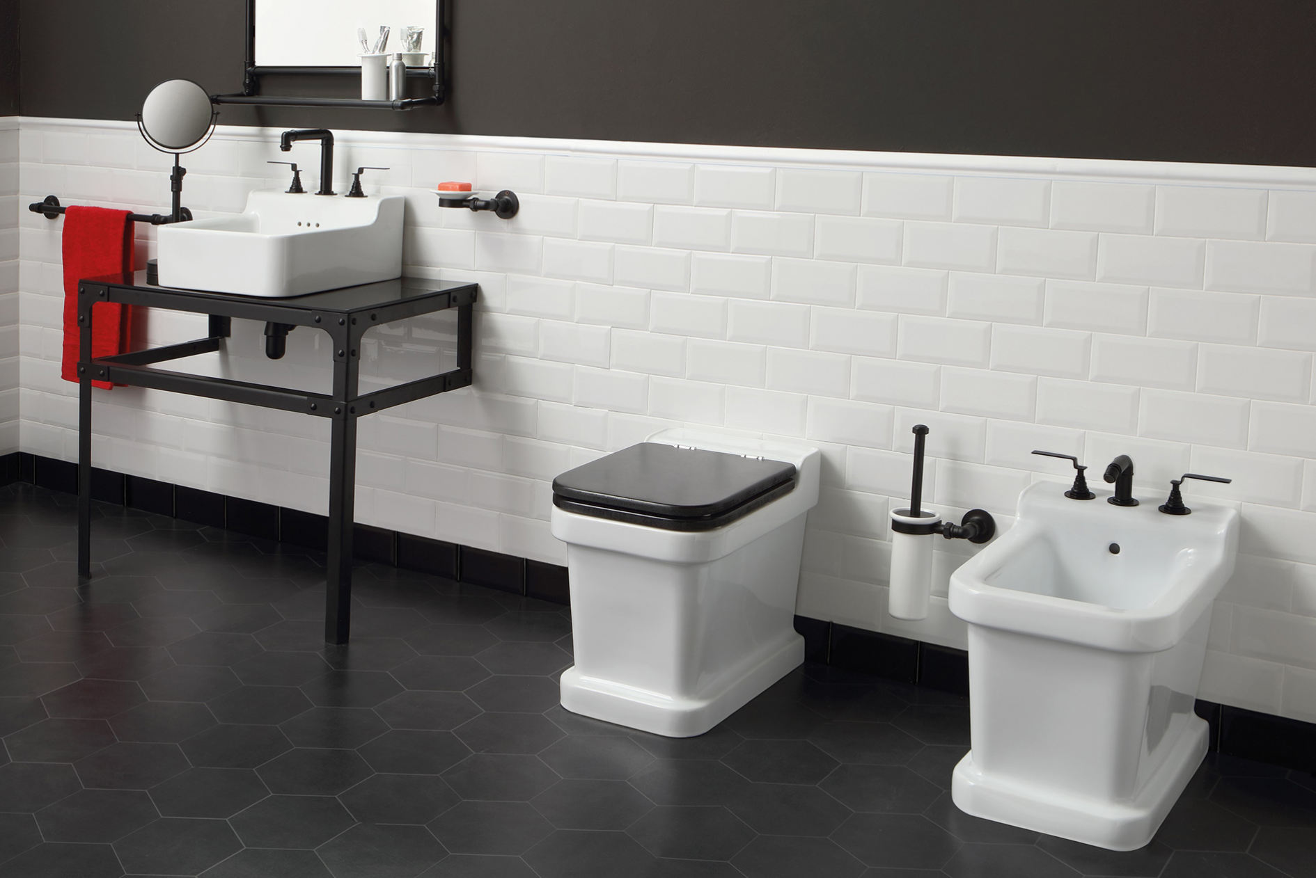 ambientación baño con wc Industrialis con tapa