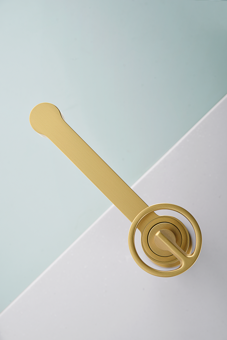 imagen griferia lavabo Olimpo oro cepillado