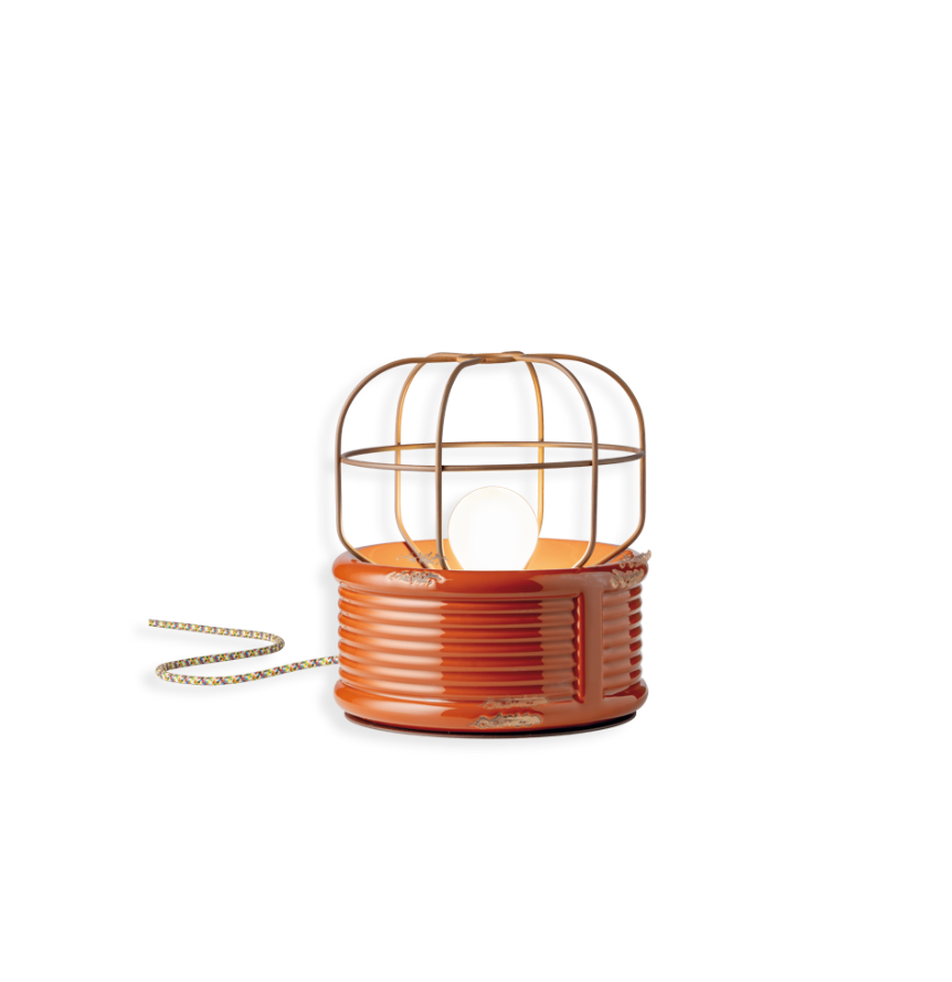 imagen lámpara sobremesa estilo Industrial en naranja vintage