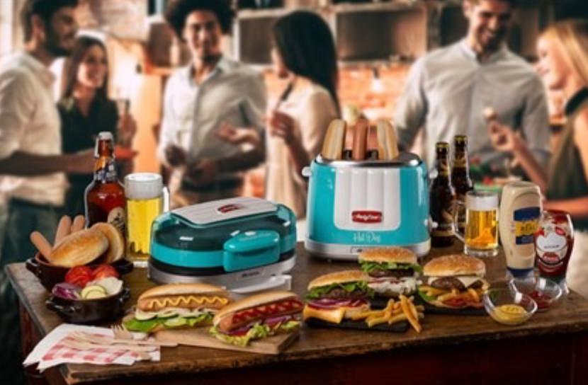 ambientación con máquina Hot Dog Party Time azul de Ariete estilo Retro