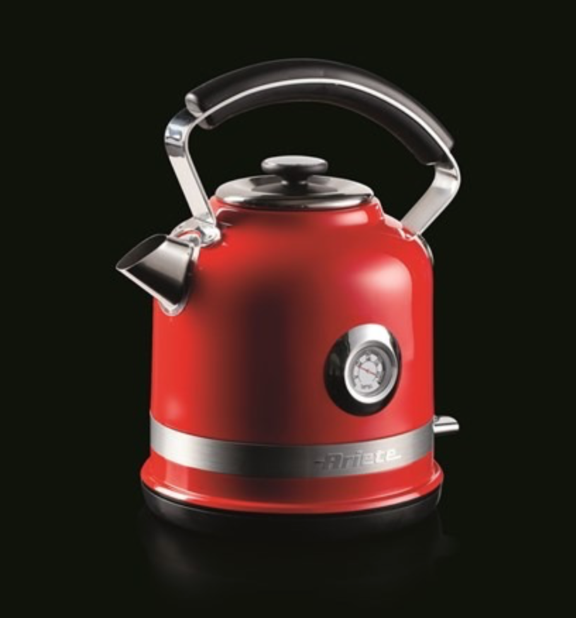 detalle hervidor Moderna rojo de Ariete estilo Retro