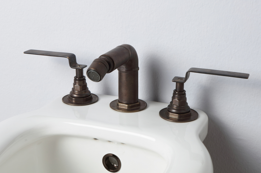 imagen grifería bidet Industrialis en corten