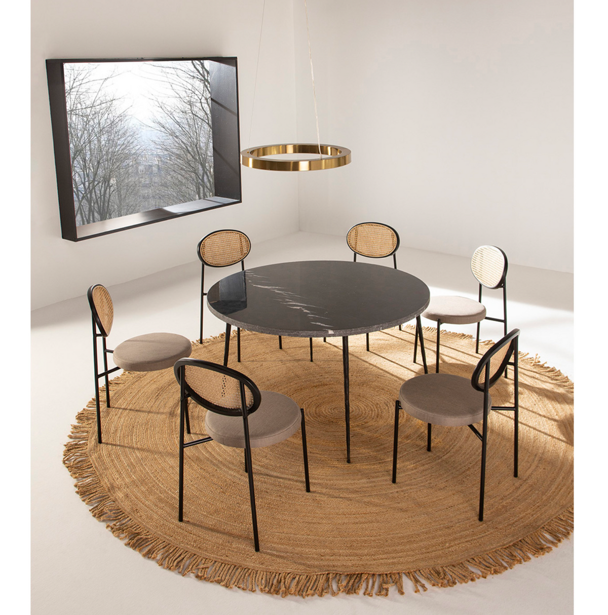 Mesa comedor mármol negro mate ambientada