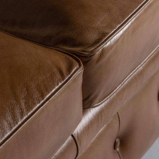 detalle asientos sofá piel Elkins